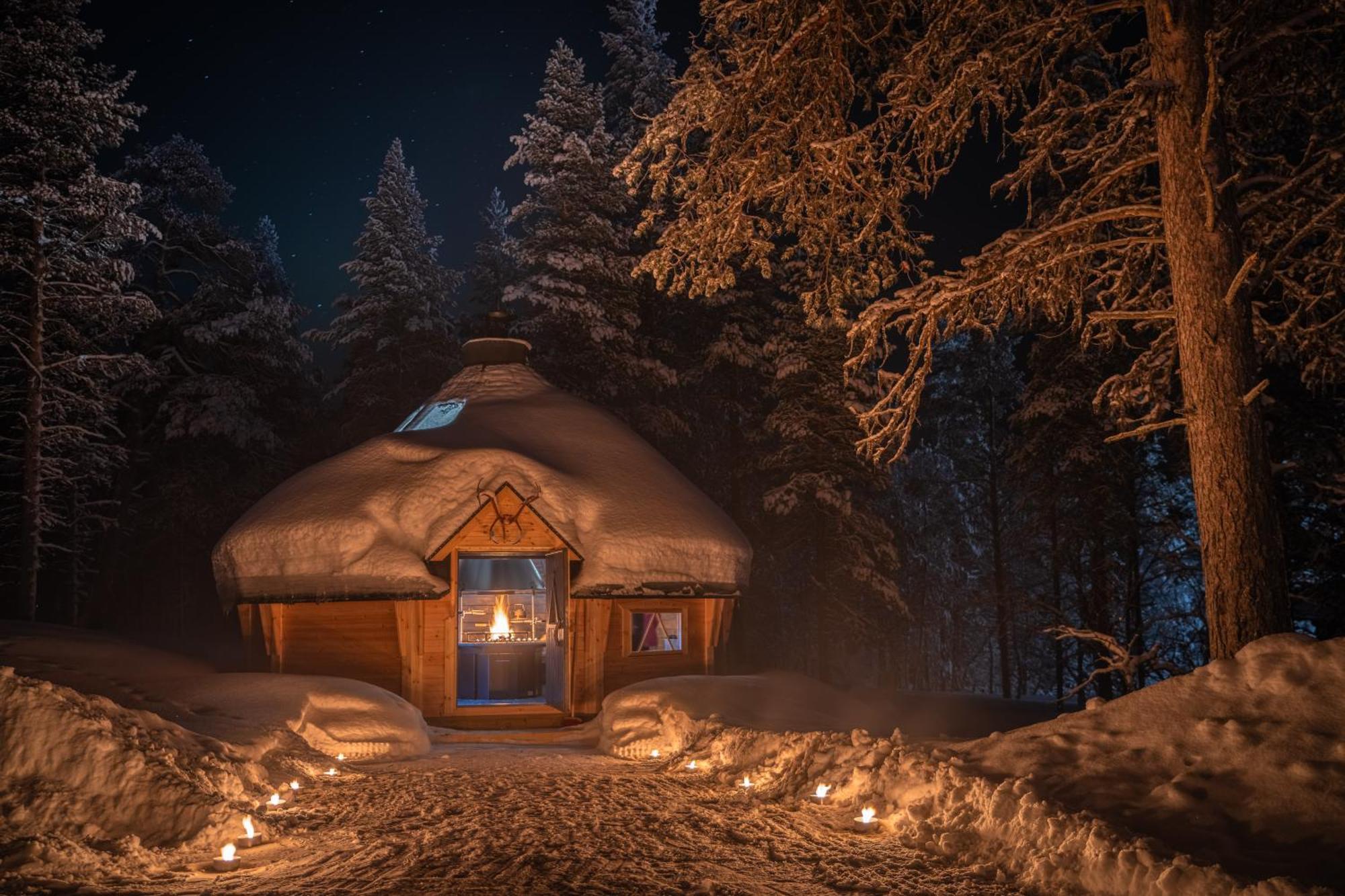 Kuukkeli Log Aurora 4*