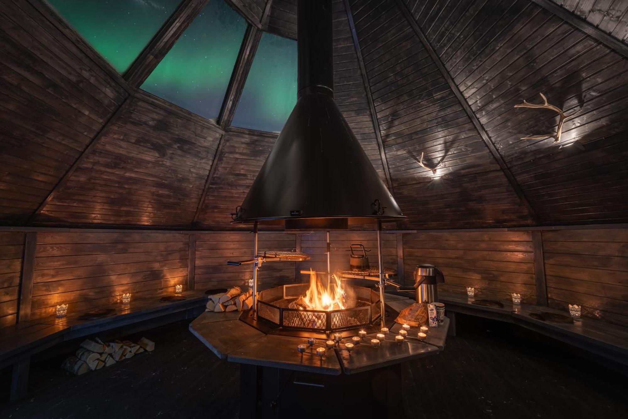 Kuukkeli Log Aurora Lejlighedshotel 4*