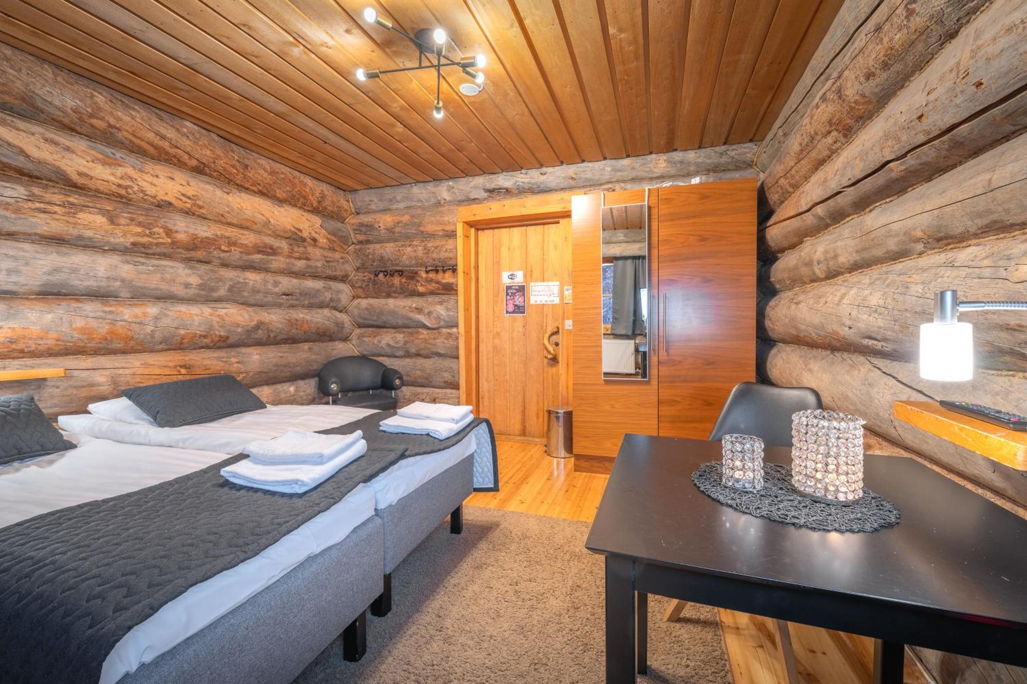 Kuukkeli Log Aurora 4* Saariselkä