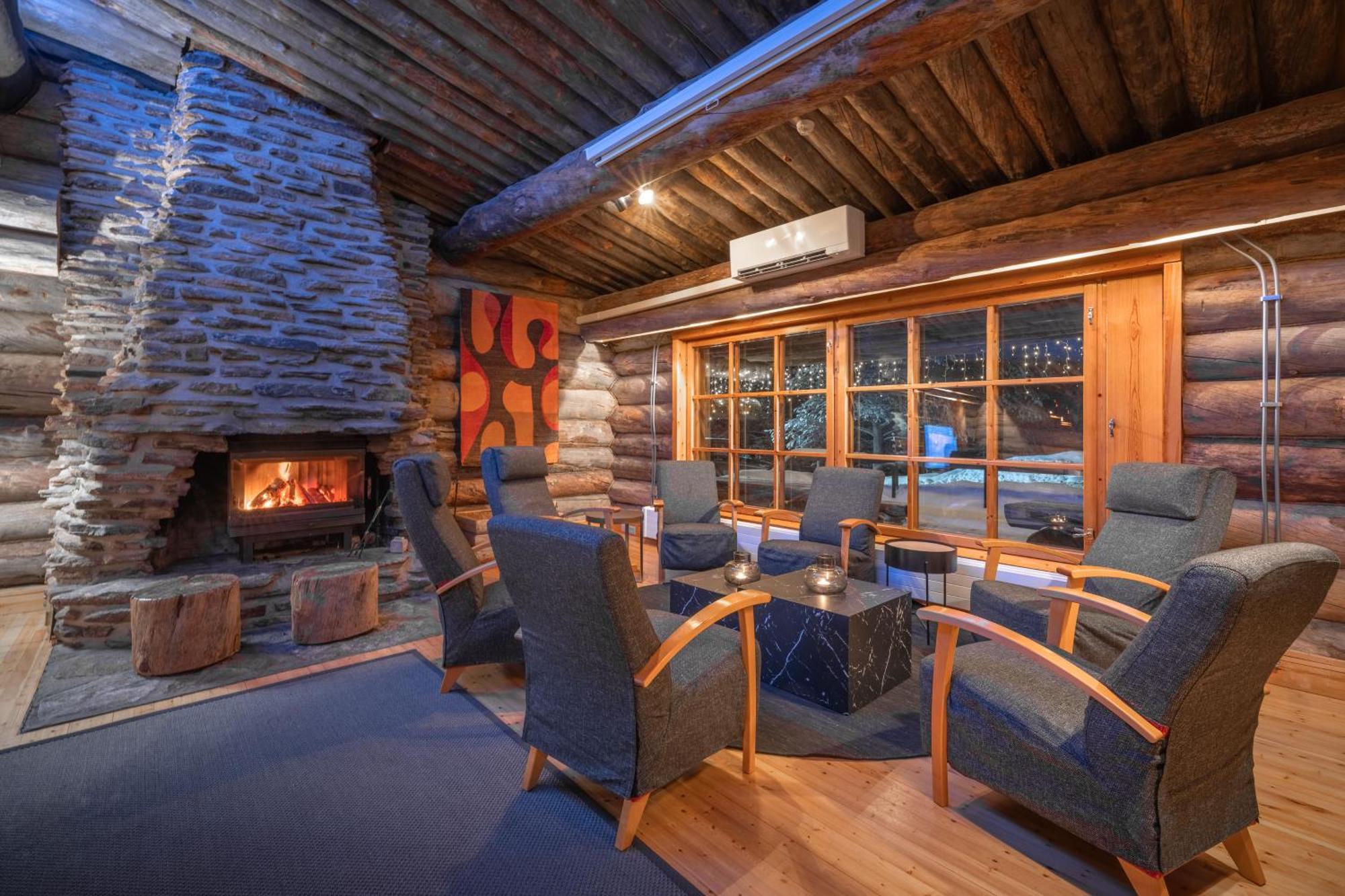 Kuukkeli Log Aurora Lejlighedshotel 4*