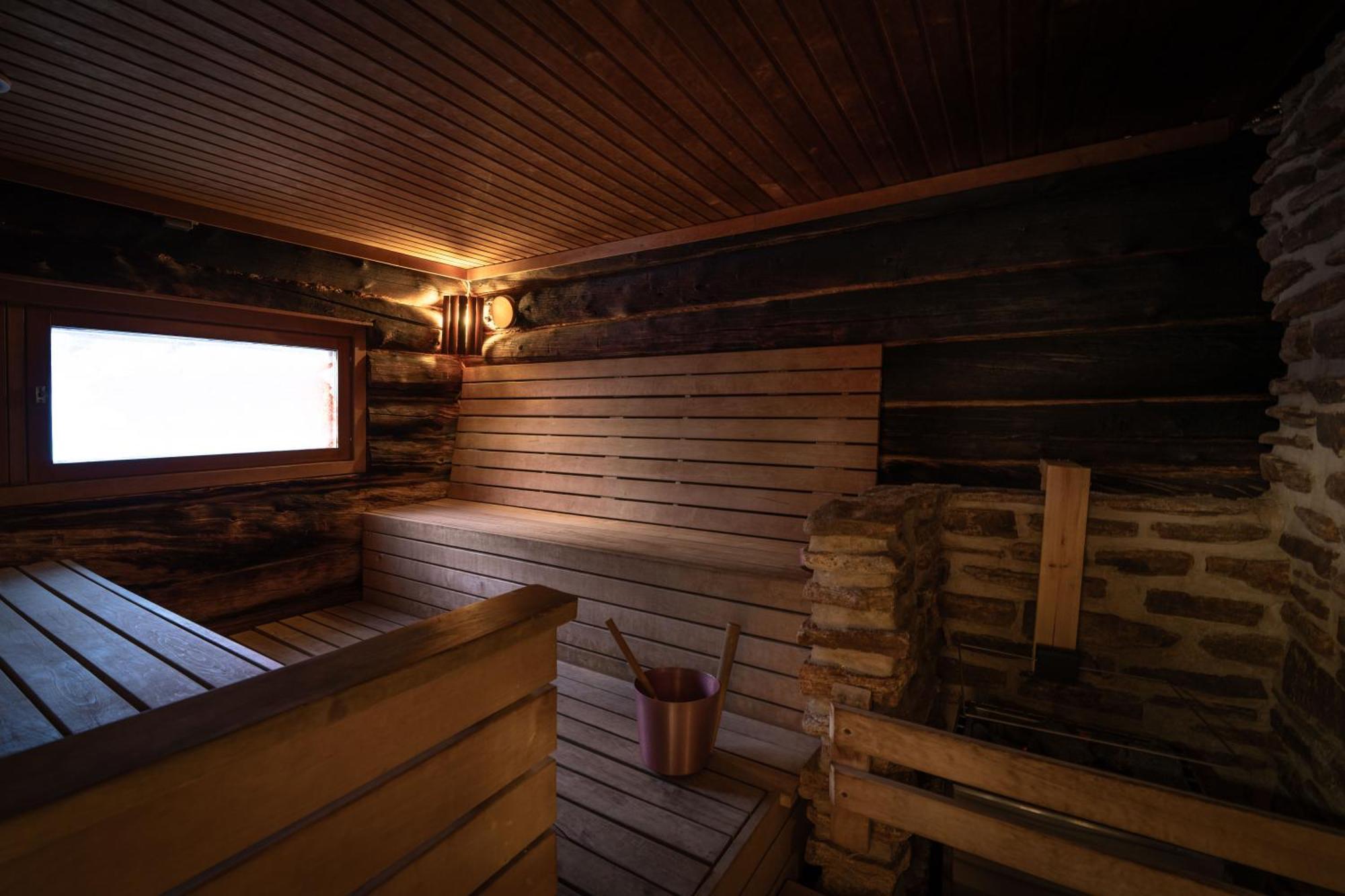Kuukkeli Log Aurora 4* Saariselka
