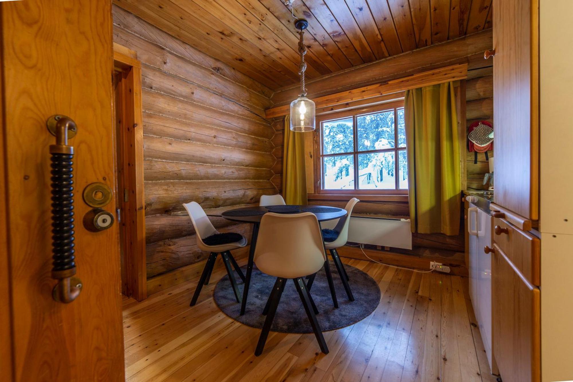 Aparthotel Kuukkeli Log Aurora 4*