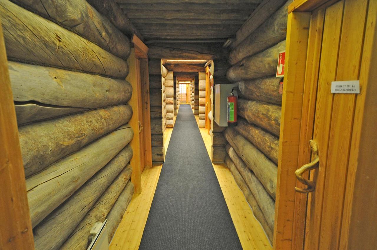 Kuukkeli Log Aurora 4*